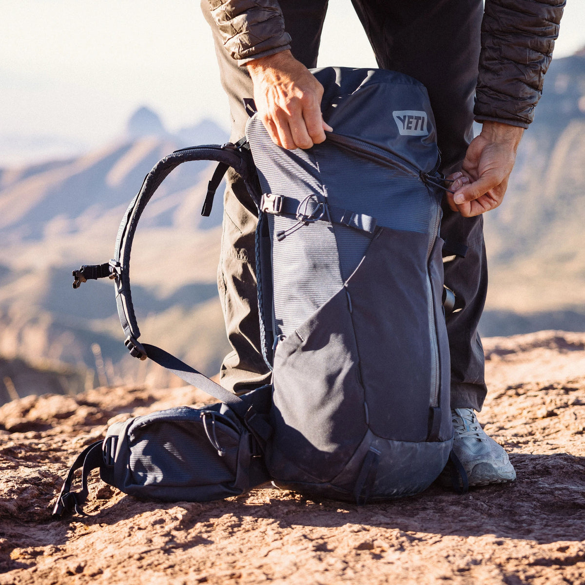 32L Men's Hiking Pack - US 2890